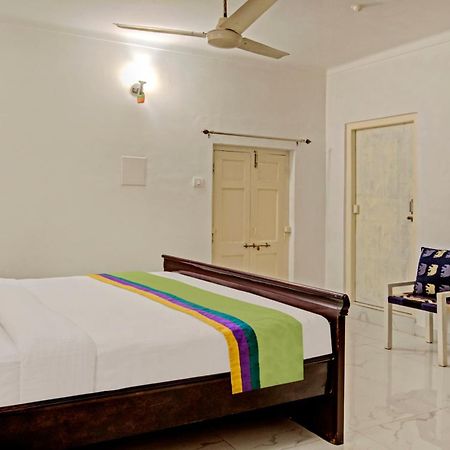 Hotel Meera Udaipur Kültér fotó